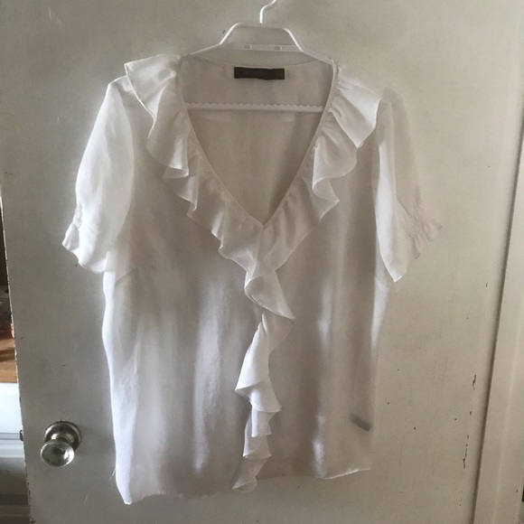 White blouse - Picture 3 of 3